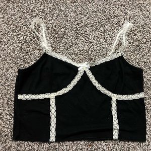 Women’s tank top crop top, size small with lace detailing
